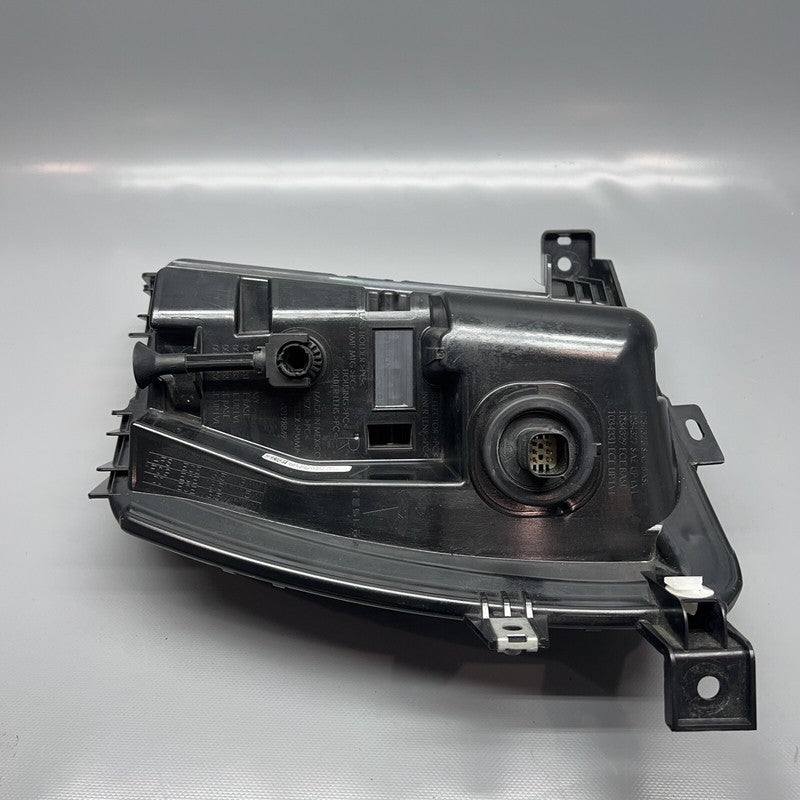 1034327-00-A TESLA MODEL X FOG LIGHT RIGHT PASSENGER 2016 17 18 19 2020 1034327-00-A UPLEVEL