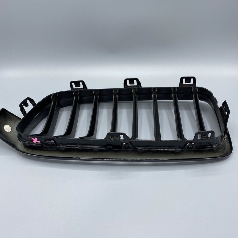 51137260490 BMW 335 GRILLE RIGHT SIDE F30 SEDAN SPORT 51137260490 OEM 2012 2013 2014 2015