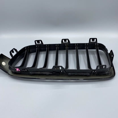 51137260490 BMW 335 GRILLE RIGHT SIDE F30 SEDAN SPORT 51137260490 OEM 2012 2013 2014 2015