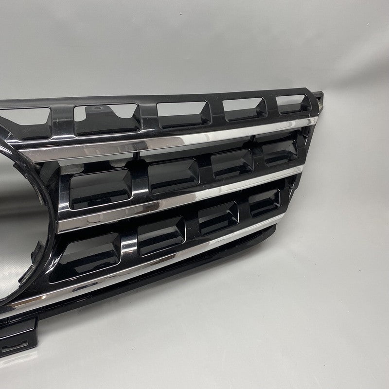 A1668800123 MERCEDES BENZ ML350 GRILLE ML550 A1668800123 2012 2013 2014 OEM 