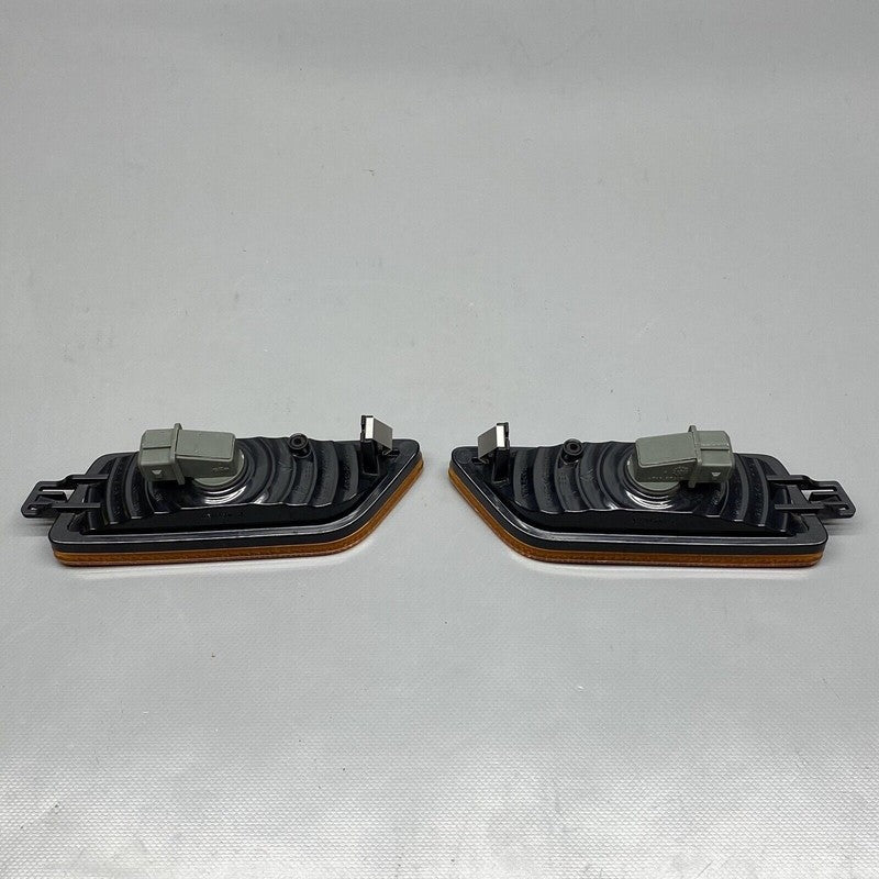 PORSCHE MACAN FRONT BUMPER MARKER 95B945119 2016 2017 2018 2019 2020 2