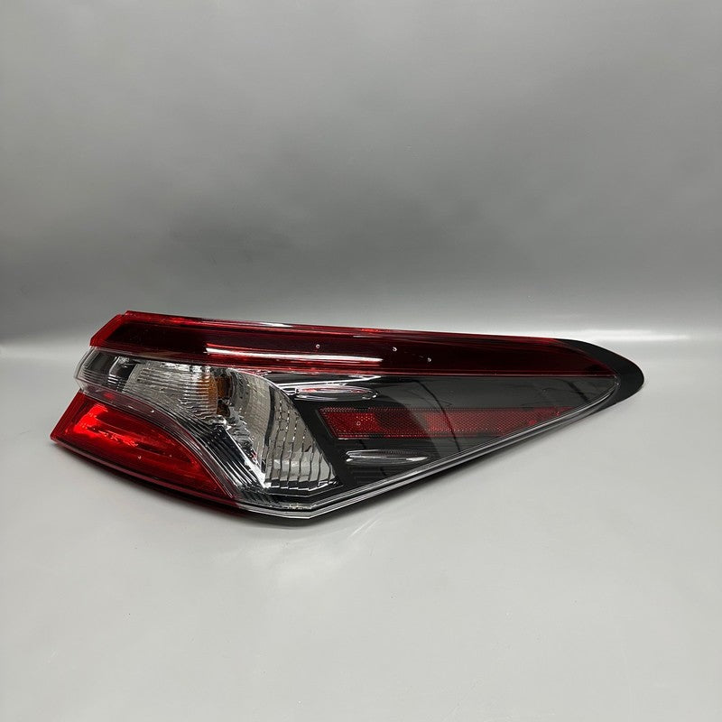 TOYOTA CAMRY TAIL LIGHT RIGHT PASSENGER 2021 2022 2023 HALOGEN OEM