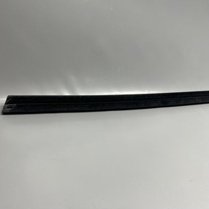 1080684-01-i TESLA MODEL 3 DOOR WINDOW MOLDING RIGHT FRONT 2017 18 19 20 21 2022 1080684-01-i