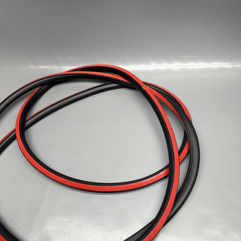 4KE-839-912-A AUDI E-TRON DOOR SEAL RIGHT REAR 2019 2020 2021 2022 2023 OEM 4KE-839-912-A