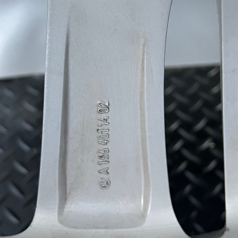 MERCEDES BENZ GLS450 WHEEL RIM SET 20 INCH 2017 2018 2019 OEM A1664011
