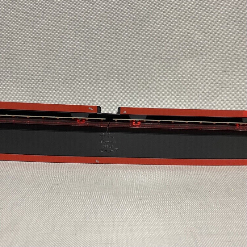 TESLA MODEL S REAR 3RD BRAKE LIGHT LED 6005917-00F 2016 2017 2018 2019