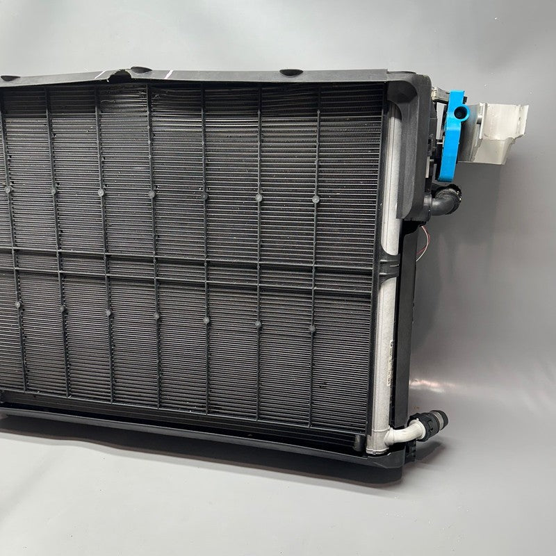 BMW 850 M8 RADIATOR 2017 2018 2019 OEM 7953398