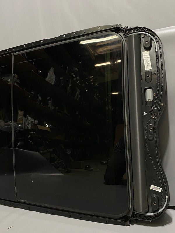 7P0877041C PORSCHE CAYENNE PANARAMIC SUNROOF SLIDING GLASS 2011 12 2013 2014 15 2016 2017