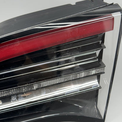 1502088-00-B TESLA MODEL Y TAIL LIGHT TRUNK RIGHT SIDE 2020 2021 2022 2023 OEM HAS WATER MARK
