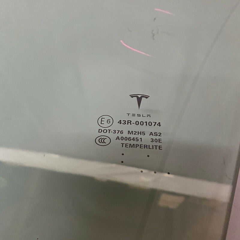 43R-001074 TESLA MODEL S LEFT FRONT DOOR GLASS 2012 2013 2014 2015 2016 2017 2018 2019 OEM