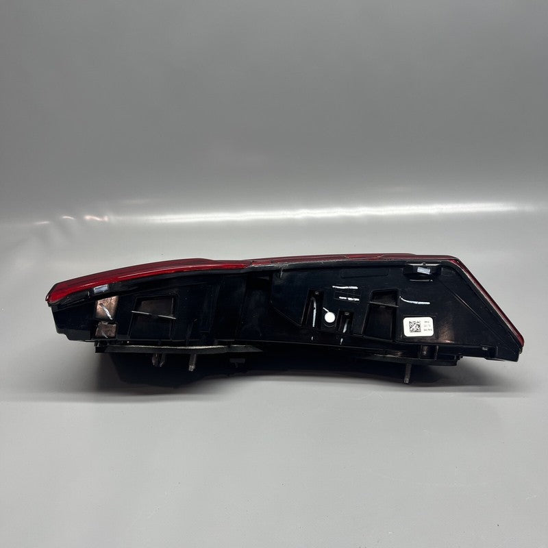 BMW X7 TAIL LIGHT INNER RIGHT PASSENGER 2019 2020 2021 2022 OEM H75A16