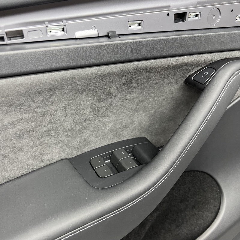 1997294-00-E TELSA MODEL Y  DOOR TRIM PANEL LEFT FRONT 2020 2021 2022 2023 OEM 1997294-00-E