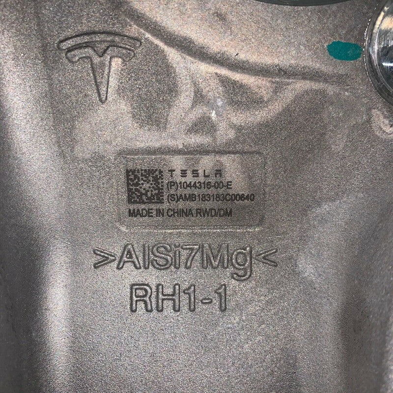 1044316-00-E TESLA MODEL 3 RWD/DM LEFT FRONT KNUCKLE 2017 2018 2019 2020 OEM 1044316-00-E