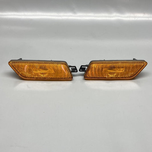 95B945119 PORSCHE MACAN FRONT BUMPER MARKER 95B945119 2016 2017 2018 2019 2020 2021 OEM