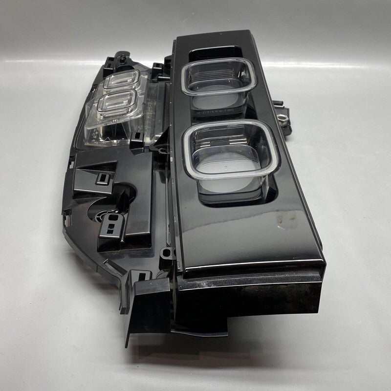 L8B2-13404-DD LAND ROVER TAIL LIGHT RIGHT PASSENGER 2020 2021 2022 OEM L8B2-13404-DD