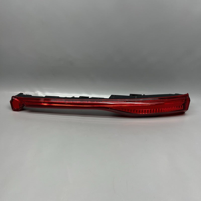 TOYOTA VENZA TAIL GATE TAIL LIGHT RIGHT PASSENGER 2021 2022 2023 OEM