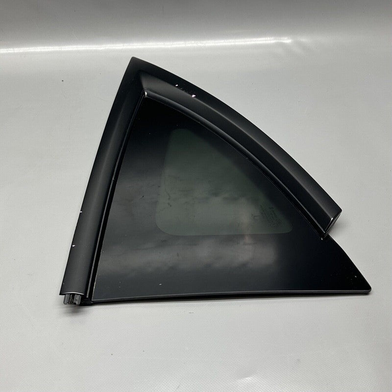 1495740-00-E TESLA MODEL Y QUARTER GLASS LEFT REAR 2020 2021 2022 2023 OEM 1495740-00-E