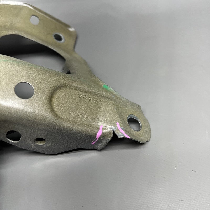 1086016-00-D TESLA MODEL 3 FENDER SUPPORT BRACKET RIGHT 2017 18 19 20 2021 OEM 1086016-00-D