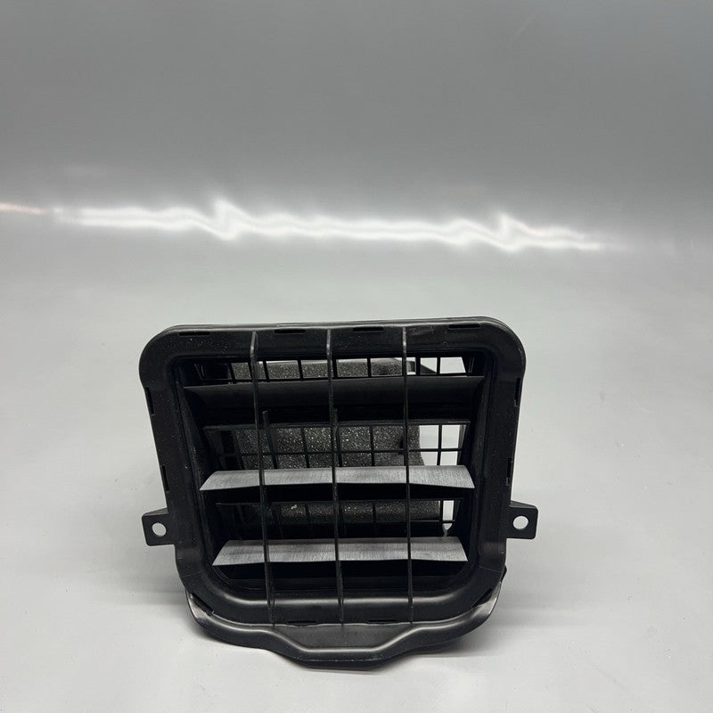 4G8819302 AUDI A7 QUARTER PANEL AIR VENT RIGHT REAR 2012 2013 2014 2015 2016 2017 2018 OEM