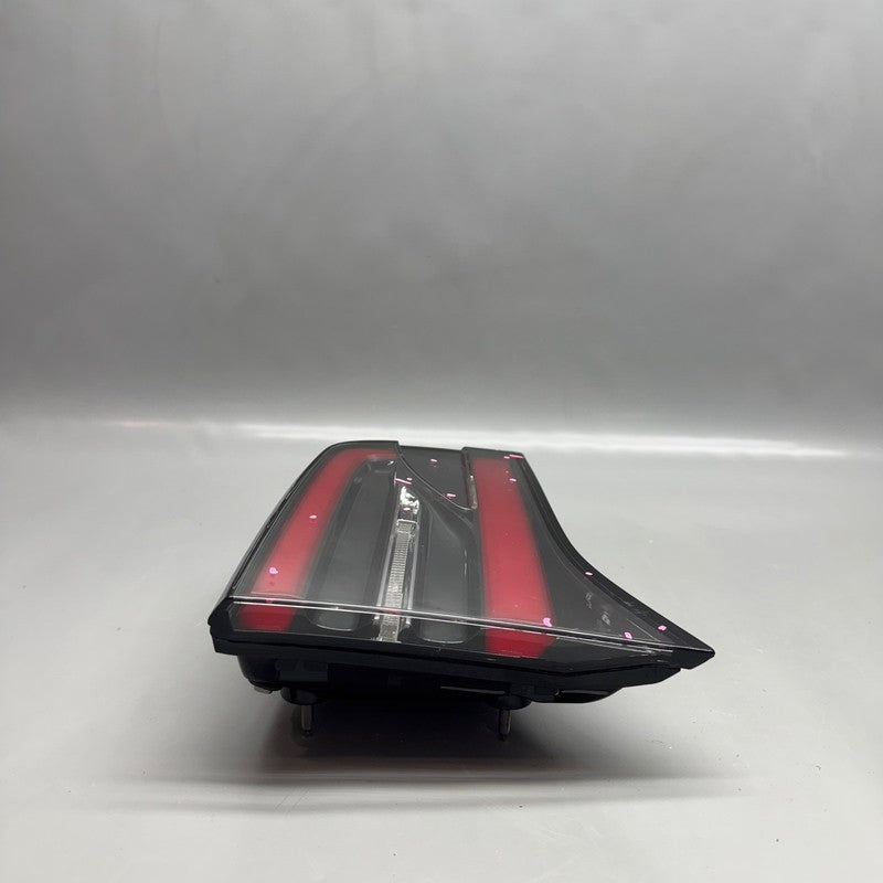 TESLA MODEL X TAIL LIGHT LEFT DRIVER 2016 2017 2018 2019 2020 OEM 1034