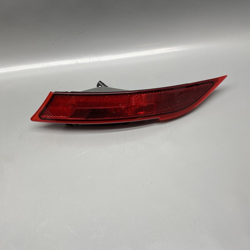LR082084 /. HY32-15K273-AA LAND ROVER DISCOVERY REFLECTOR LEFT 2017 2018 2019 2020 OEM HY32-15K273-AA