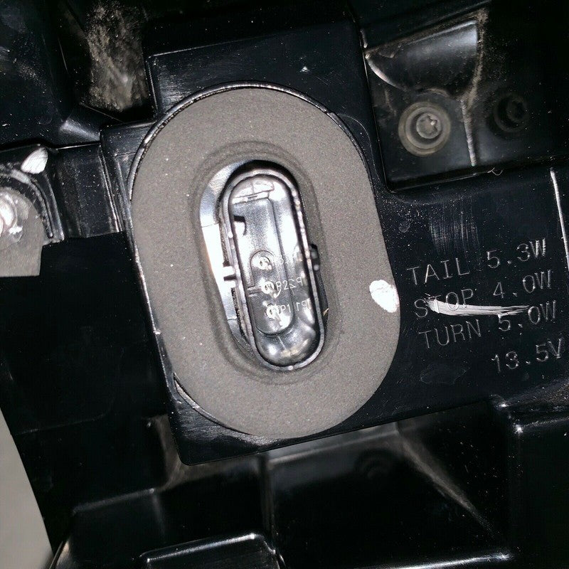 1077397-90-E TESLA MODEL 3 TAIL LIGHT LEFT DRIVER 1077397-90-E 2017 2018 2019 OEM