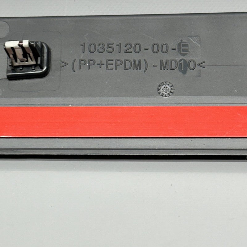 1035120-00-E TESLA MODEL X DOOR MOLDING TRIM RIGHT 2016 2017 2018 2019 2020 OEM 1035120-00-E