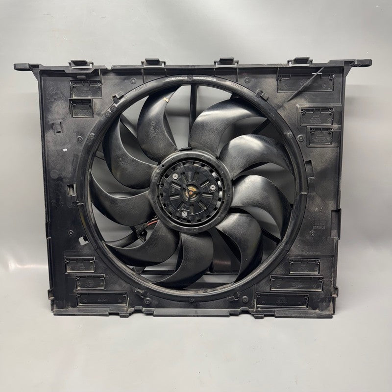 8619626 BMW 530 RADIATOR FAN 540 2016 2017 2018 2019 2020 OEM 8619626