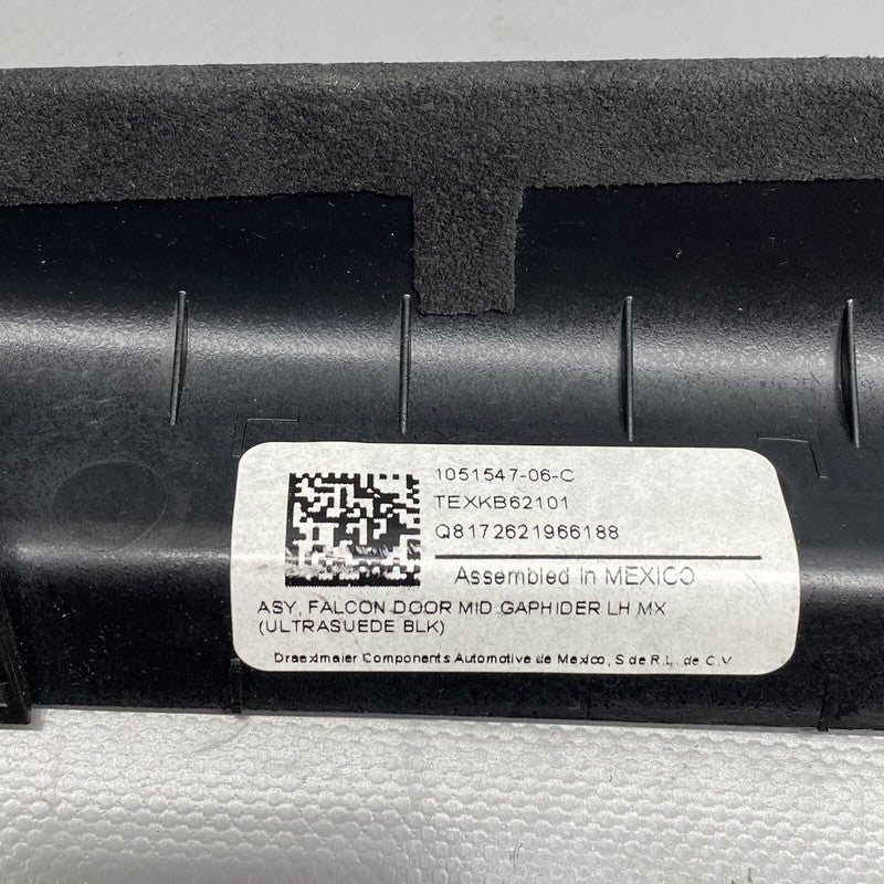 1051547-06-C TESLA MODEL X MID LEFT FALCON DOOR GAPHIDER BLACK 2016 2017 2018 2019 2020 OEM