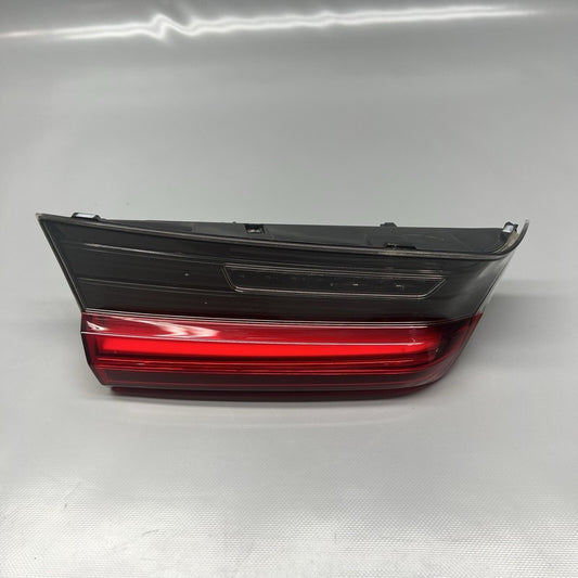 H7749508906 BMW M3 TAIL LIGHT INNER LEFT 330 M340 2019 2020 2021 OEM H7749508906 SEDAN
