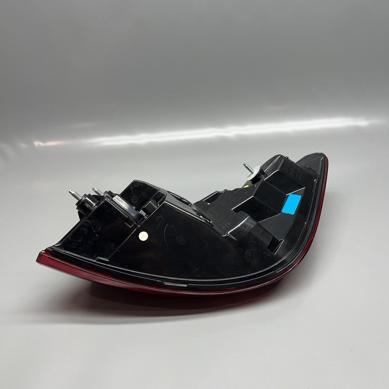 H3749508507 BMW 330 TAIL LIGHT LEFT DRIVER M340 LED 2019 2020 2021 OEM H3749508507