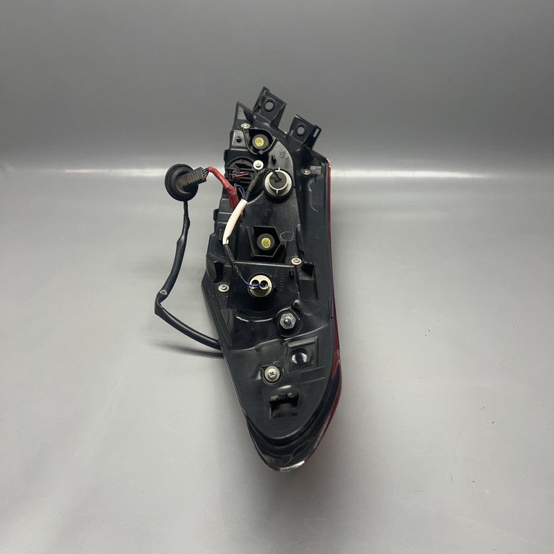 TOYOTA CAMRY TAIL LIGHT LEFT DRIVER 2018 2019 2020 OEM