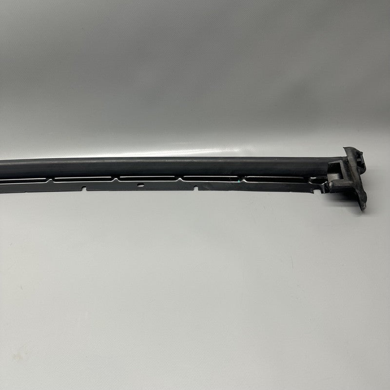 1073247-S0-B TESLA MODEL X FALCON CANTRAIL SEAL RIGHT REAR 2016 17 18 19 2020 1073247-S0-B