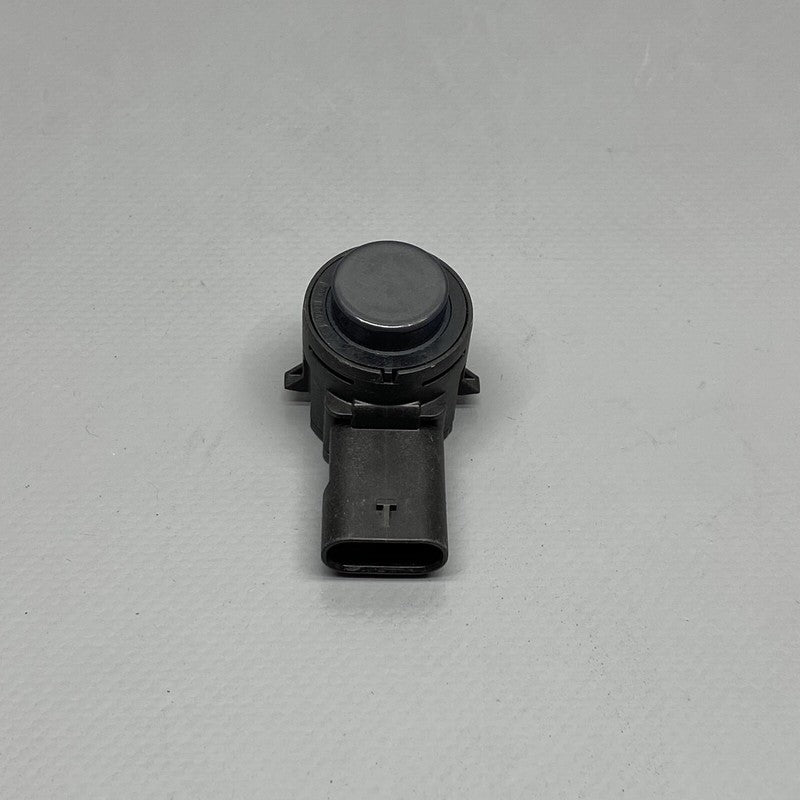 9472206-01 BMW M8 FRONT PARKING PDC SENSOR 2018 2019 2020 2021 OEM 9472206-01