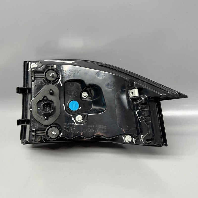 1034332-00-B TESLA MODEL X TAIL LIGHT LEFT DRIVER 2016 17 18 19 2020 LED OEM 1034332-00-B