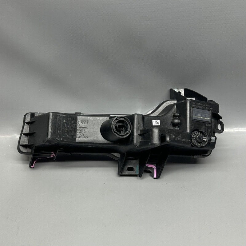 1077392-00-F TESLA MODEL 3 FOG LIGHT RIGHT PASSENGER 2017 18 19 20 21 2022 OEM 1077392-00-F