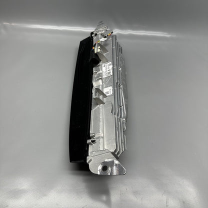 M8E2-13404-AL RANGE ROVER VOGUE TAIL LIGHT LEFT DRIVER 2023 2024 OEM M8E2-13404-AL