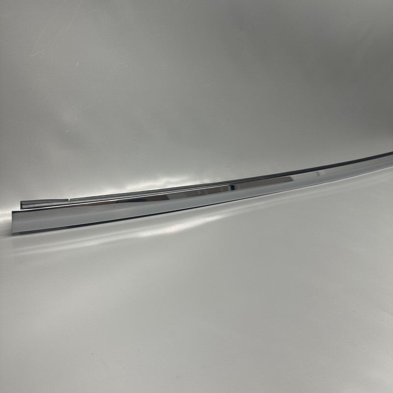1032168-00-D TESLA MODEL X DOOR WINDOW MOLDING RIGHT REAR 2016 17 18 19 2020 OEM 1032168-00-D