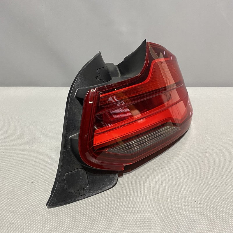 7420994 BMW 230 M2 TAIL LIGHT RIGHT PASSENGER 7420994 2018 2019 LED OEM 