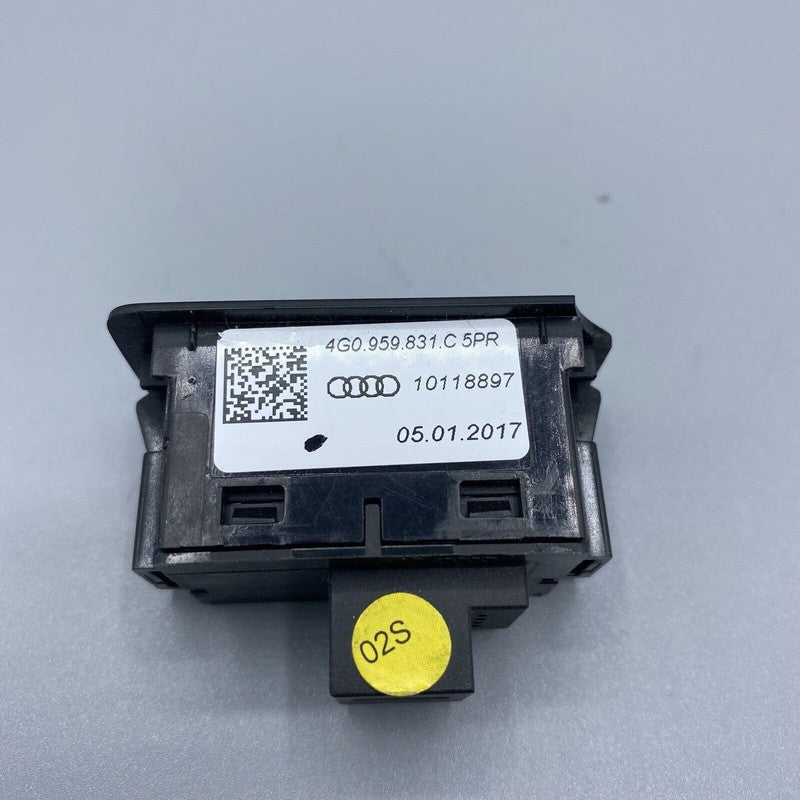 AUDI Q5 LIFT GATE SWITCH BOTTOM 4G0959831C 2018 2019 2020 OEM