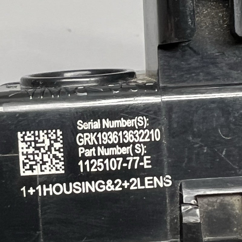 1125106-77-E TESLA MODEL 3 FENDER CAMERA MARKER LEFT 2018 2019 2020 2021 1125106-77-E