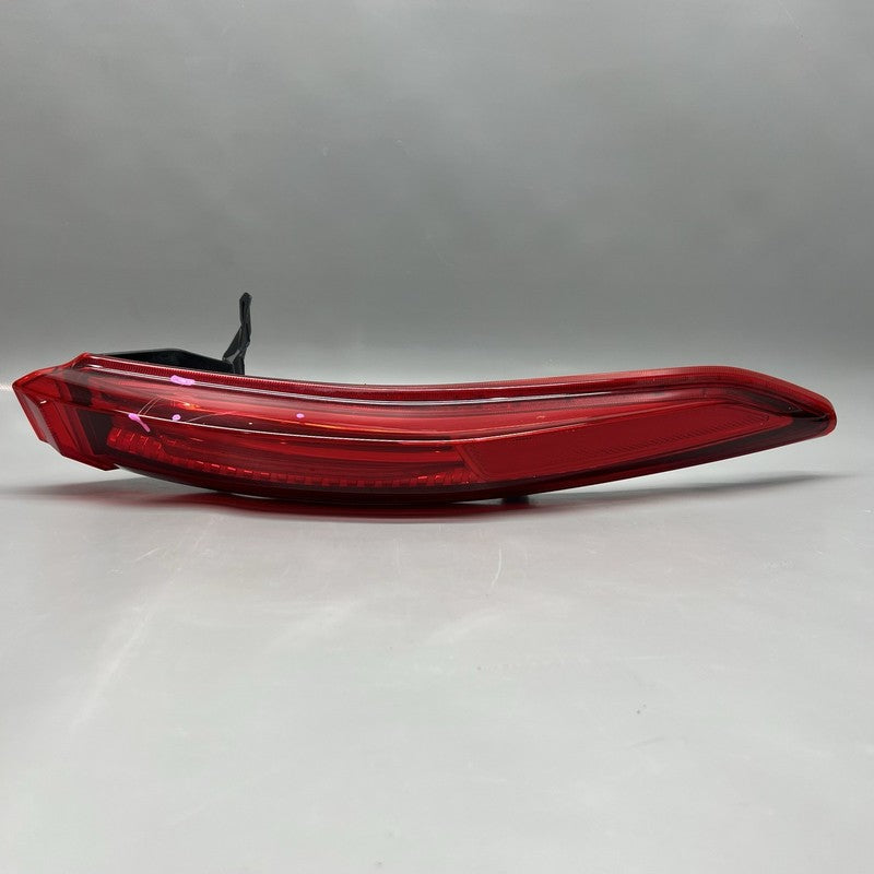 TOYOTA VENZA TAIL LIGHT RIGHT PASSENGER 2021 2022 2023 OEM