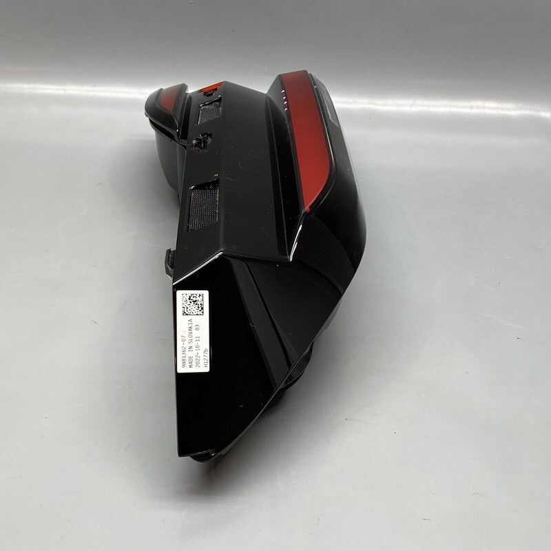 X7 BMW X7 TAIL LIGHT RIGHT INNER 2022 2023 OEM