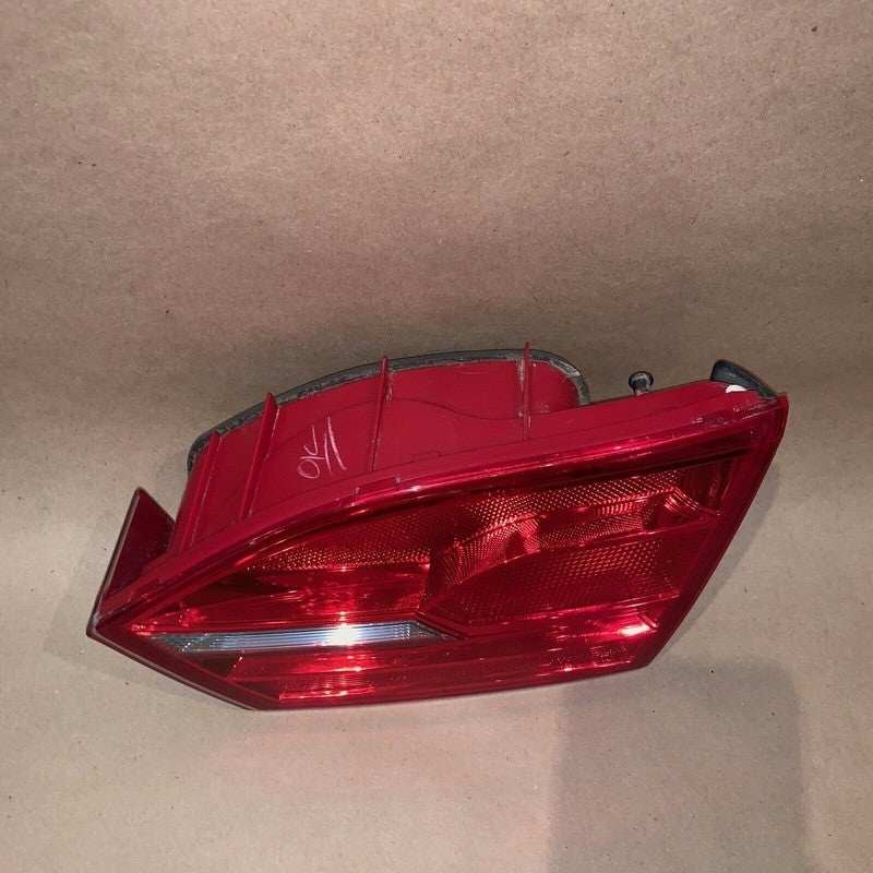 VOLKSWAGEN JETTA TRUNK TAIL LIGHT RIGHT INNER 2011 2012 2013 2014 OEM