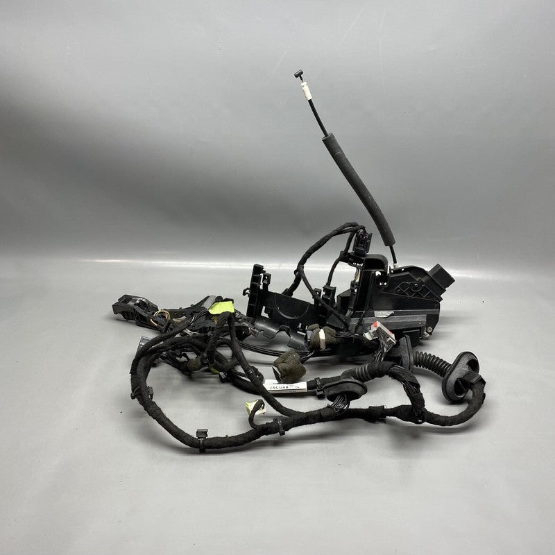 8X23-203A28-BD JAGUAR XF DOOR HANDLE LOCK LATCH ACTUATOR RIGHT FRONT 2009 10 11 12 13 14 2015