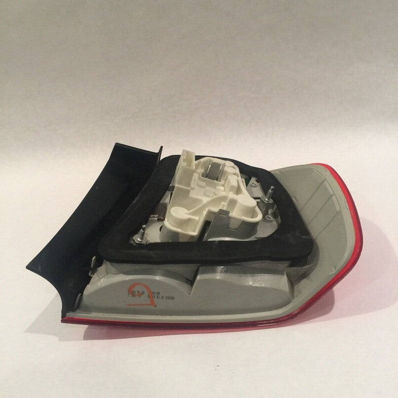 7 154 157 BMW 328 335 LEFT DRIVER TAIL LIGHT 2009 2010 2011 OEM