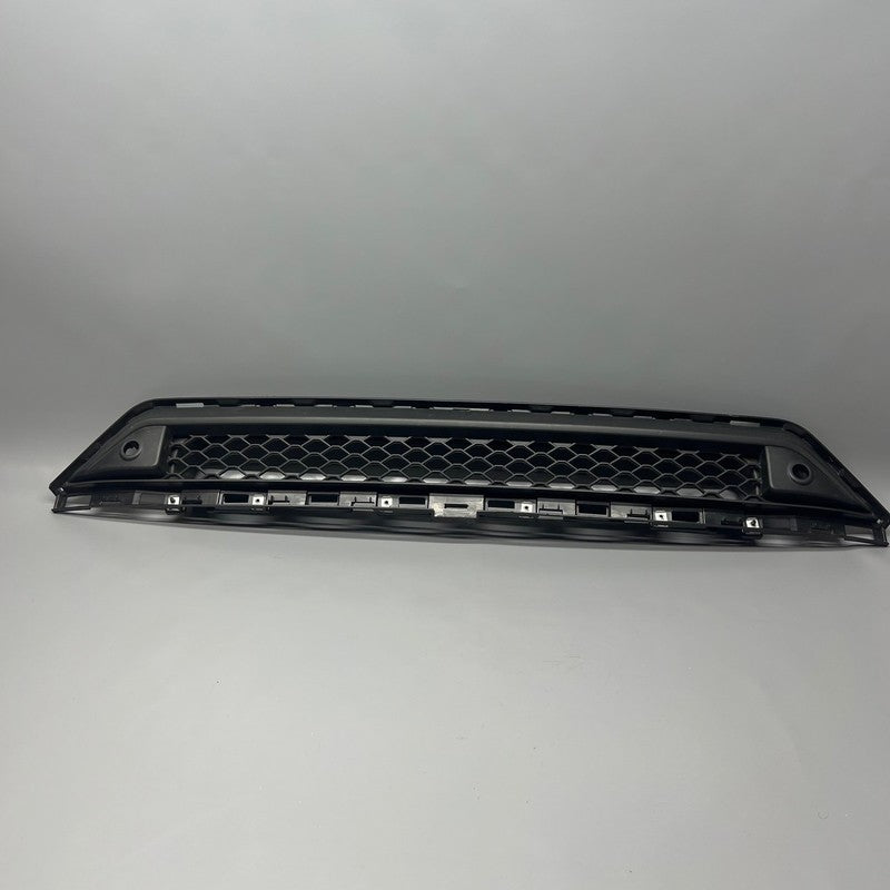 06701981820 MASERATI GRECALE GRILLE FRONT BUMPER LOWER 2023 2024 2025 OEM 6701981820