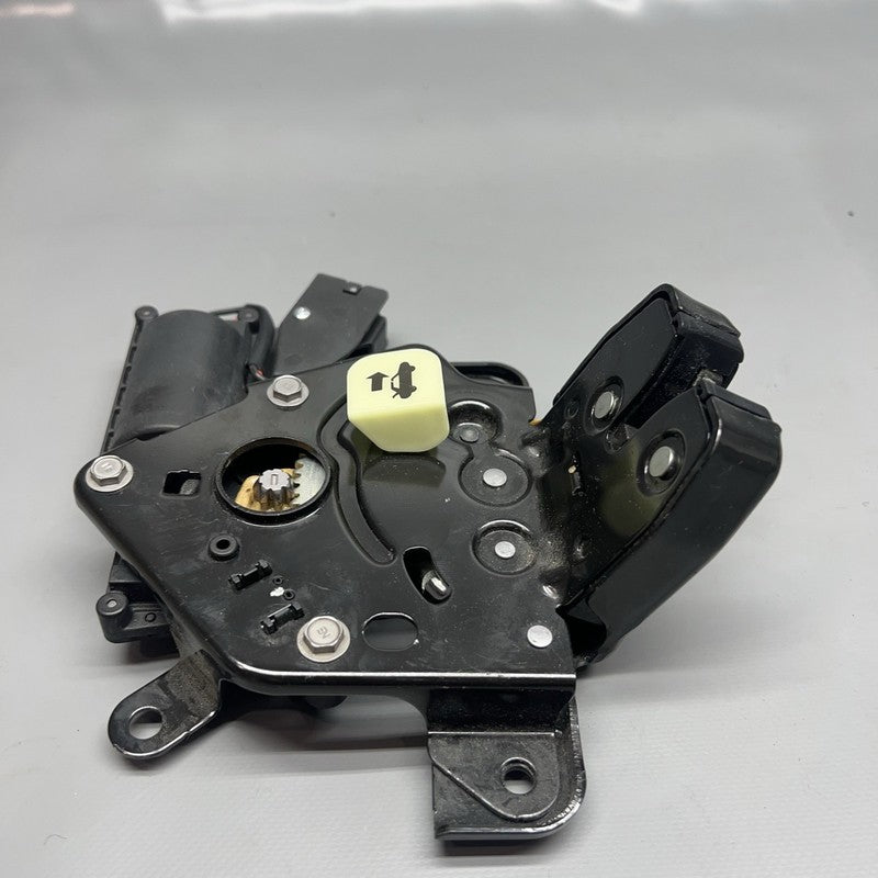 1500604-00-B TESLA MODEL Y 3 LIFTGATE CINCH LATCH 2017 2018 2019 2020 2021 2022 2023 OEM
