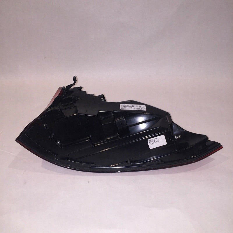 95863106121 PORSCHE CAYENNE S TAIL LIGHT LEFT DRIVER SIDE 2015 2016 2017 LED OEM
