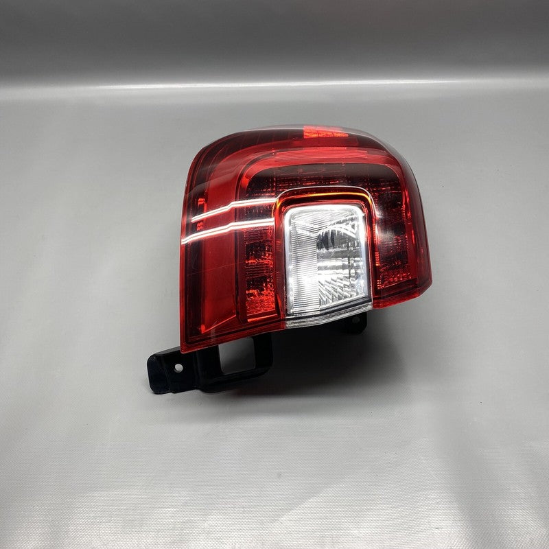 SUBARU OUTBACK TAIL LIGHT LEFT DRIVER 2015 2016 2017 2018 2019 OEM